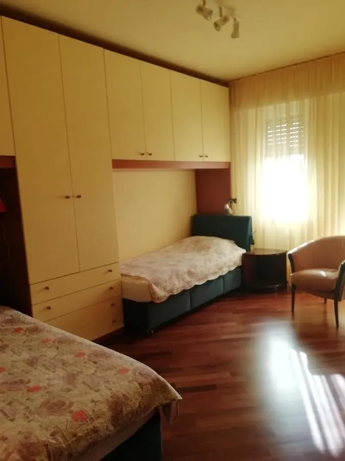 Lovelywillyhome Desenzano del Garda Italy