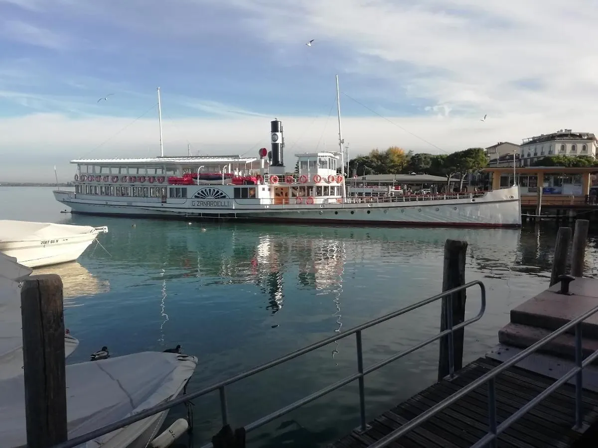 Lovelywillyhome Desenzano del Garda Apartment